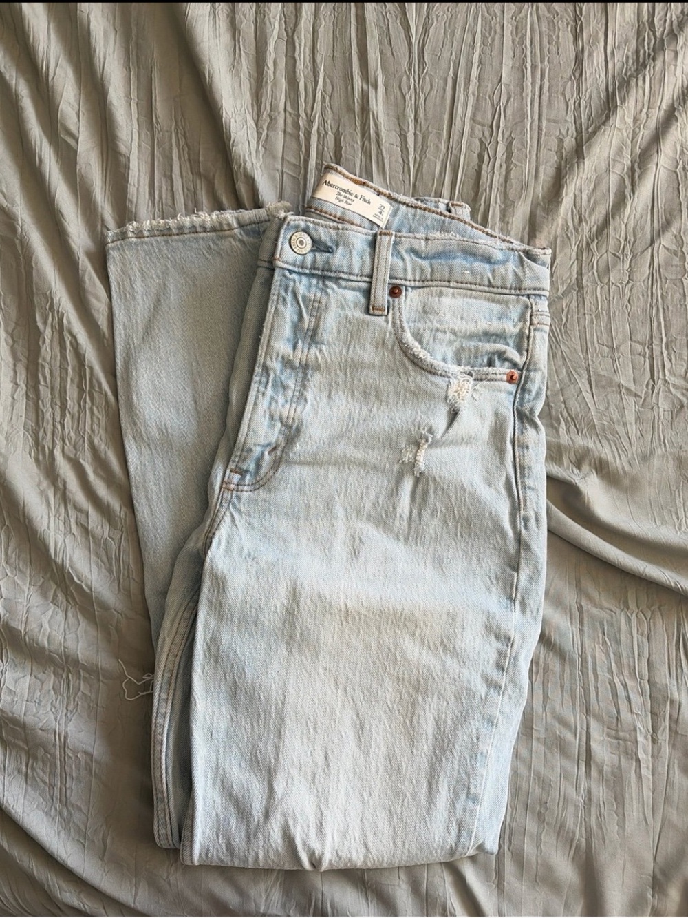 Abercrombie Light Wash Women’s High-Rise Straight Jeans